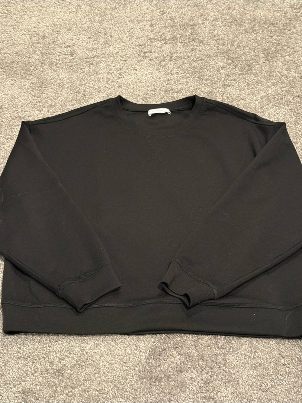 89th & Madison Black Cropped Crewneck Sweatshirt